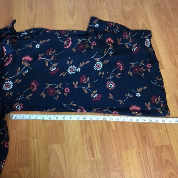 Cupcakes & Cashmere Navy Blue Floral Shift Dress - Picture 9 of 10